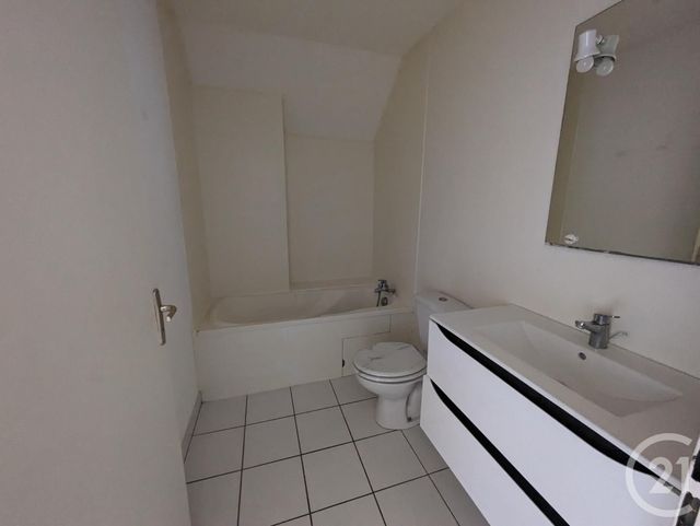 Appartement F3 à vendre - 3 pièces - 57.67 m2 - RUMILLY - 74 - RHONE-ALPES - Century 21 Cd Immo