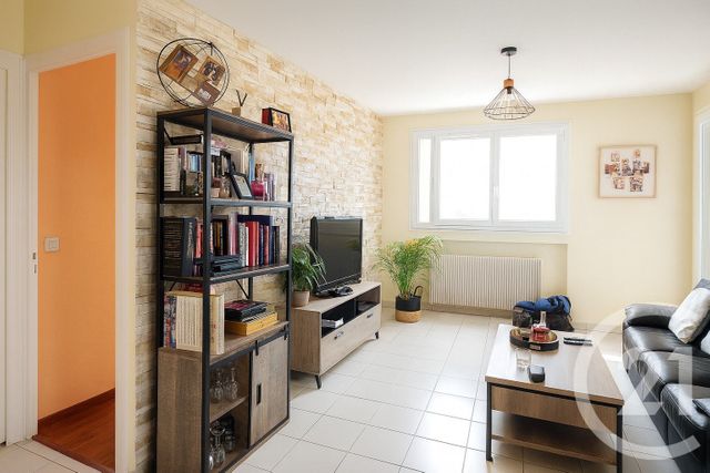 Appartement F2 à vendre - 2 pièces - 44.4 m2 - ANNECY - 74 - RHONE-ALPES - Century 21 Cd Immo